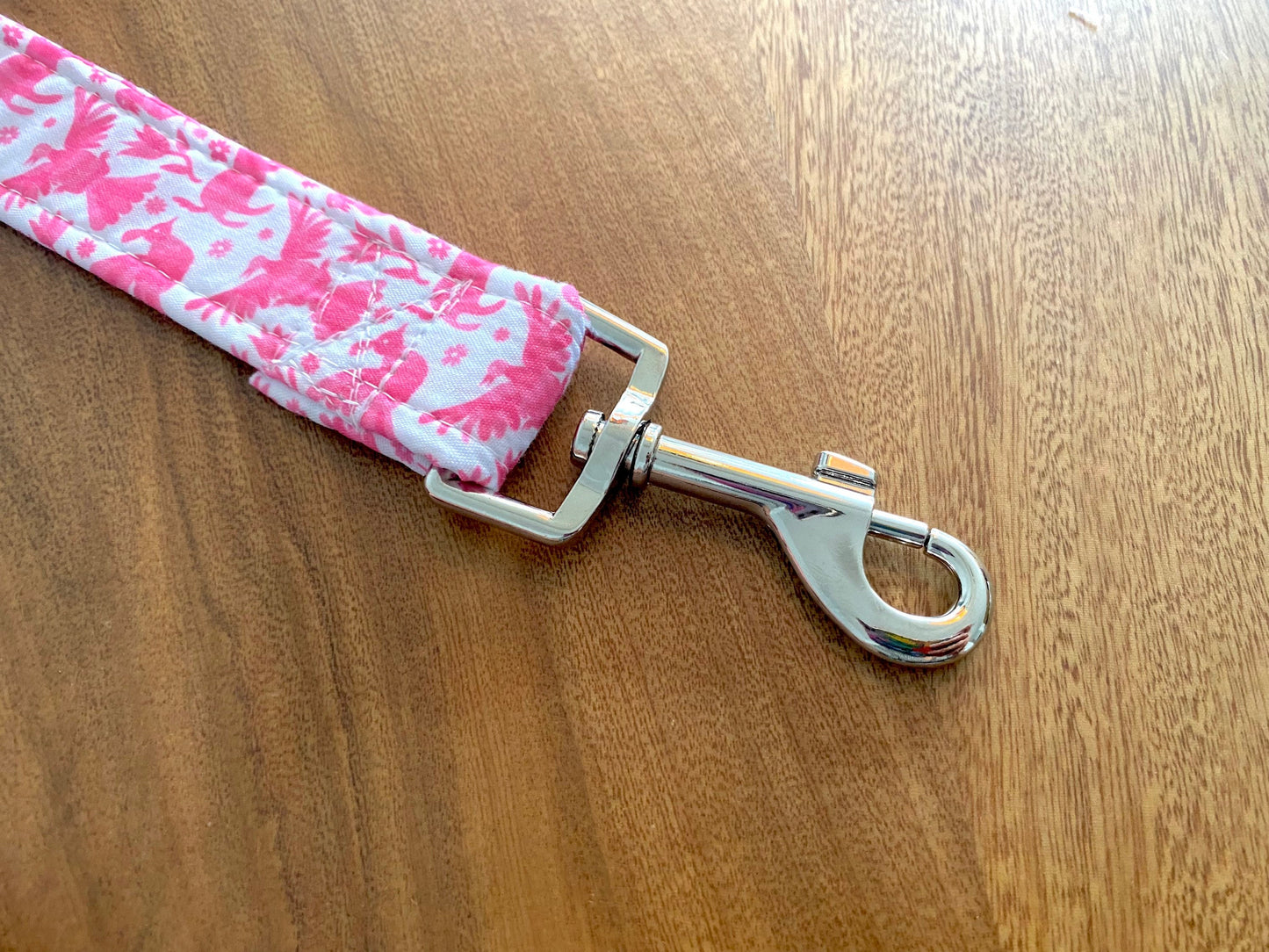 Pink otomi leash