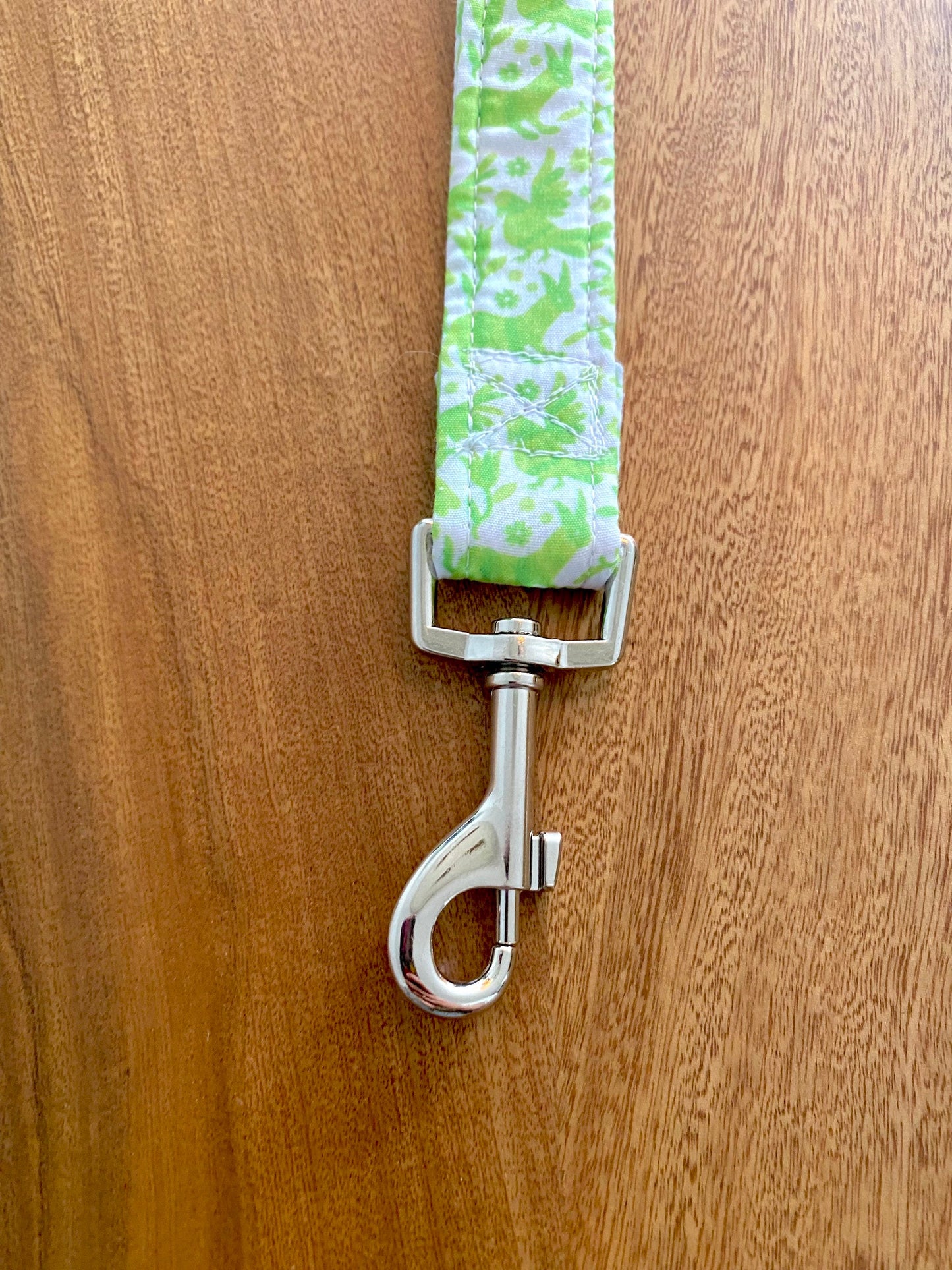 Green otomi leash