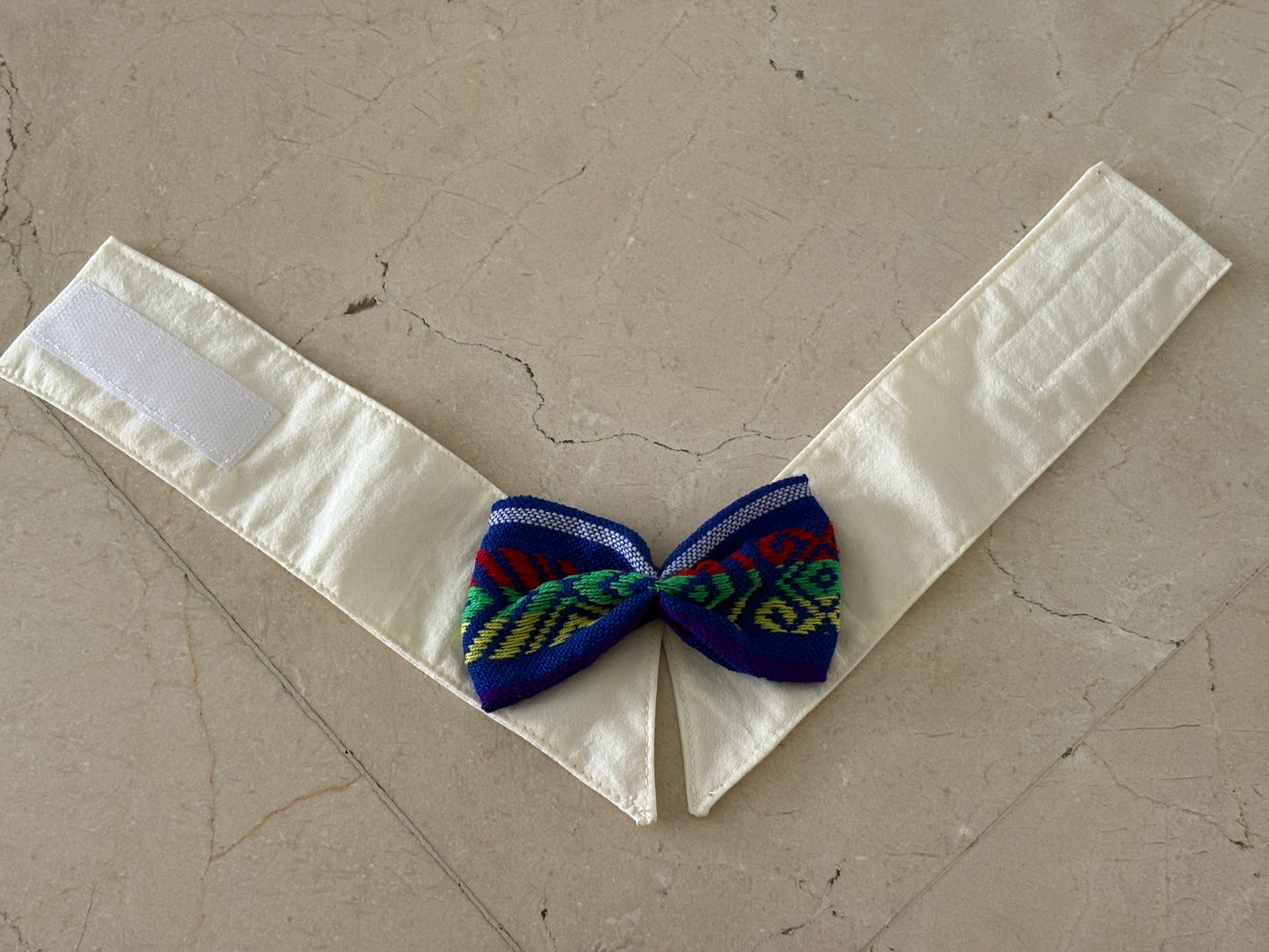 Shirt collar with bow tie