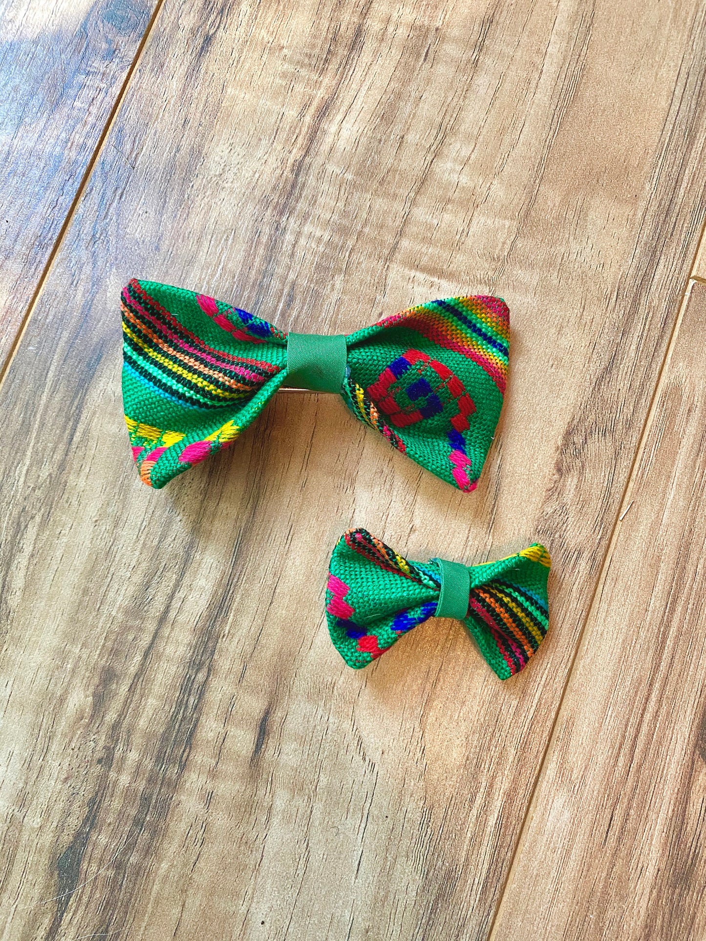 Green colorful  Bow or Bowtie