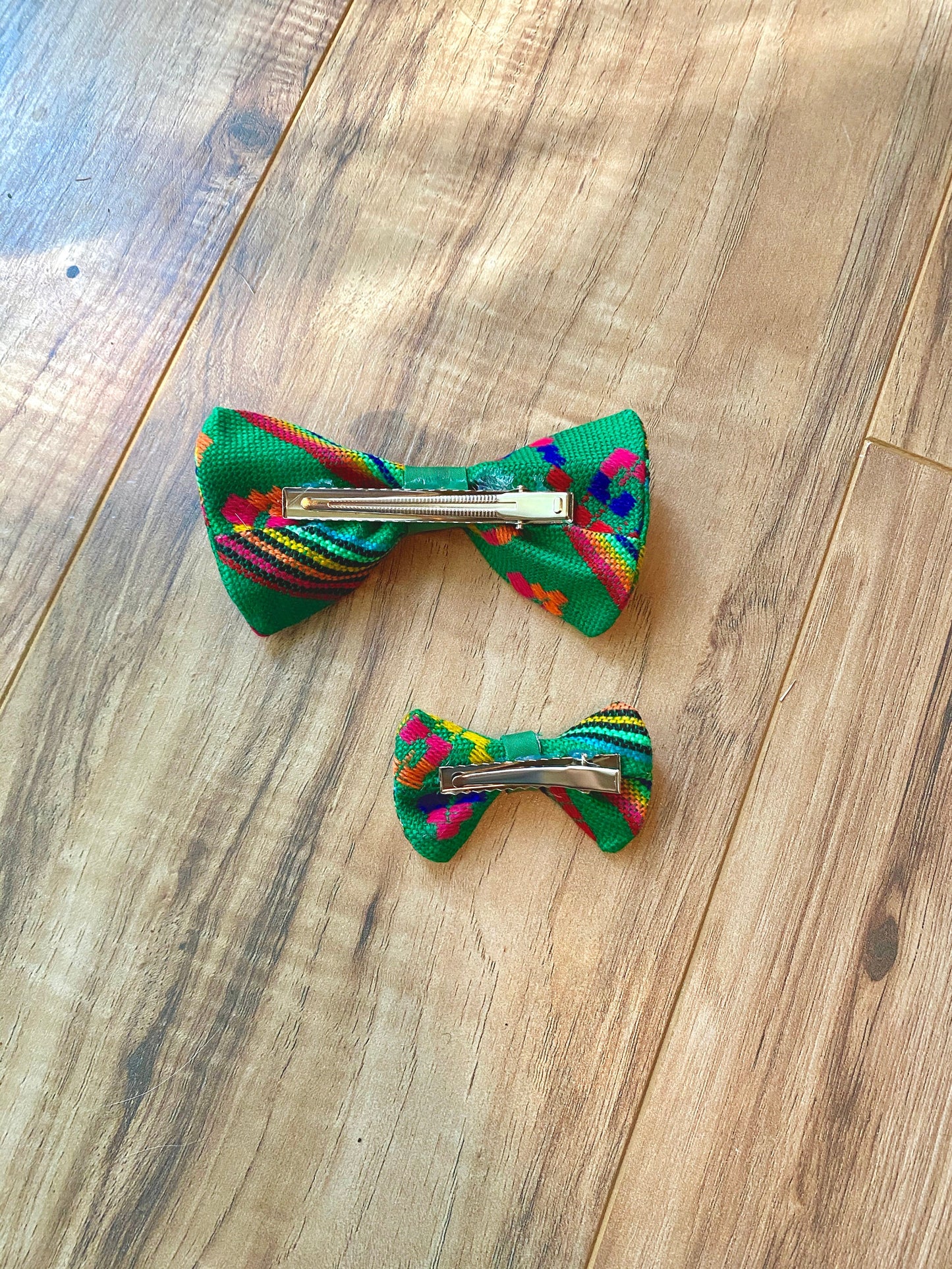 Green colorful  Bow or Bowtie