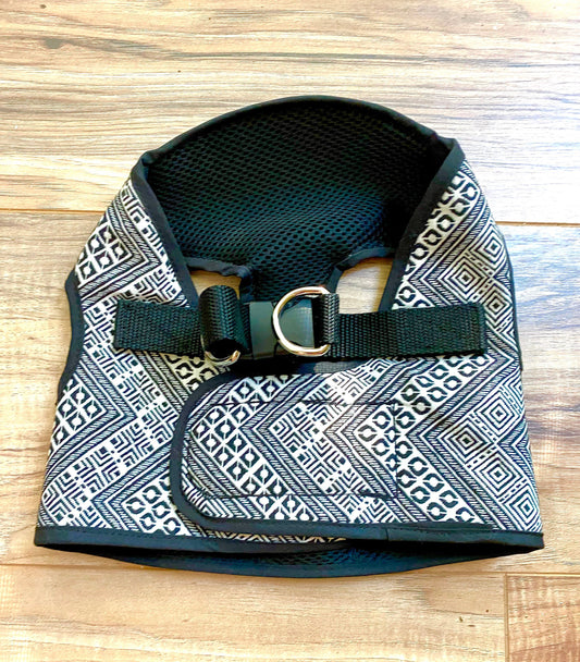 Black and white Step in harnesses