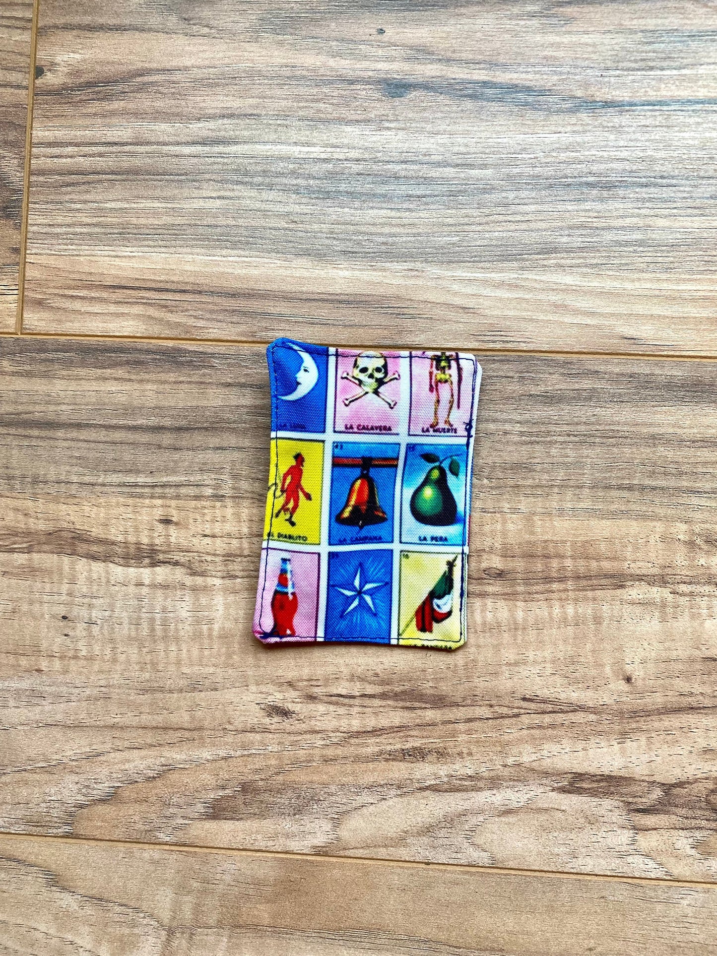 Lotería squeaky toy